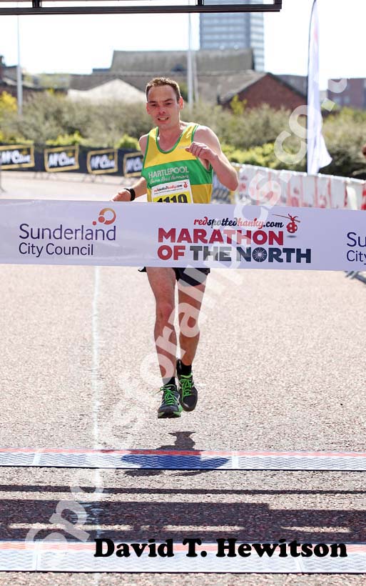 Paul Wilson (Hartlepool) on his way to winning the Marathon of the North.